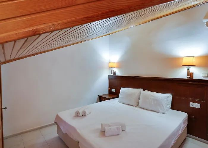 Naturella 4*