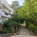 Naturella Aparthotel