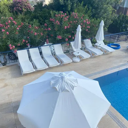 Aparthotel Naturella 2*