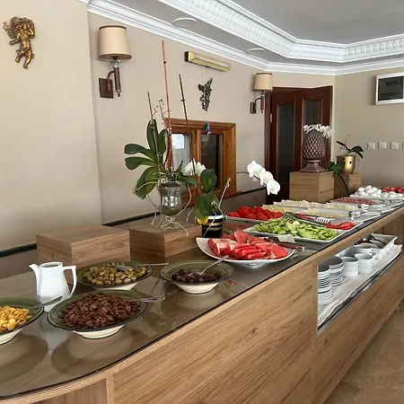 Apartahotel Naturella 4*