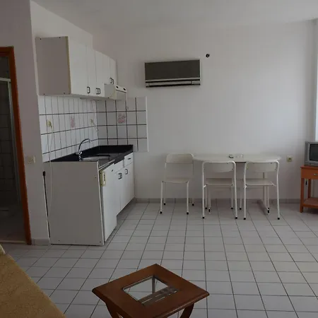 Aparthotel Naturella