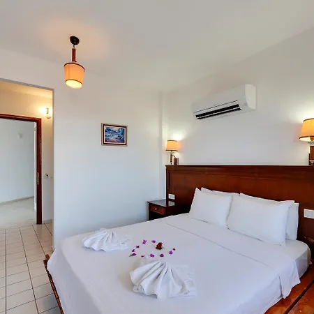 Naturella 4*
