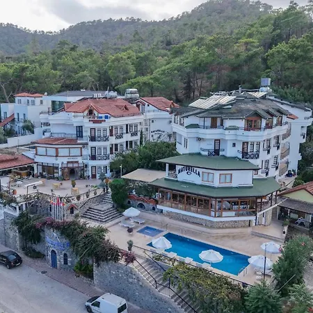 Naturella 4*