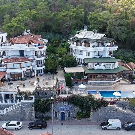 Naturella 4*