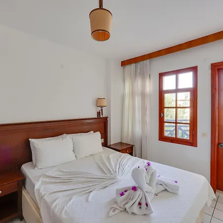 Ξενοδοχείο με διαμερίσματα Naturella 4*